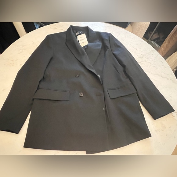 Zara Women's suit - Picture 2 of 10